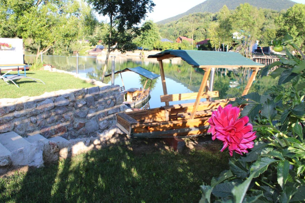 Am Una Lux House Bihać エクステリア 写真