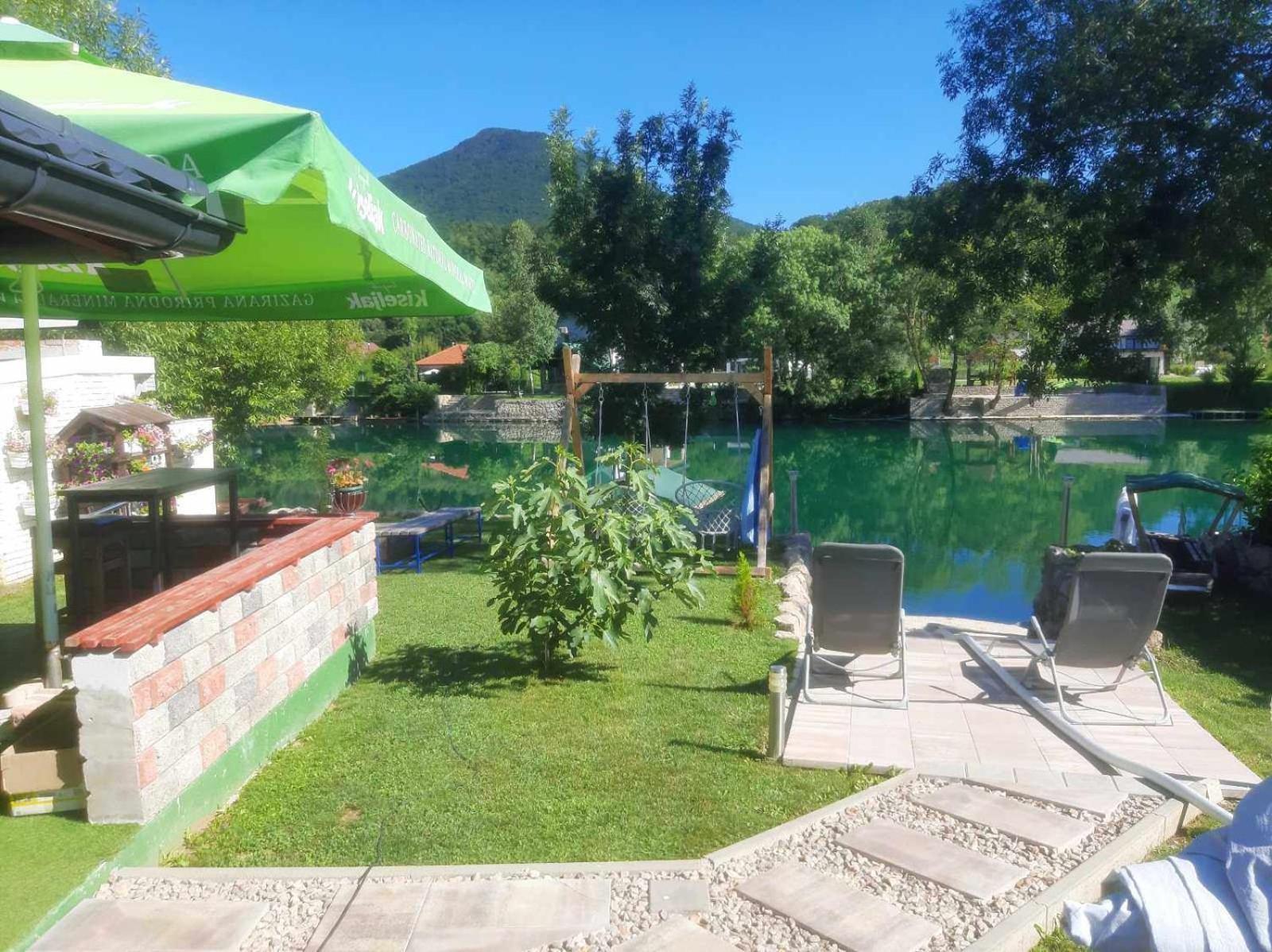 Am Una Lux House Bihać エクステリア 写真