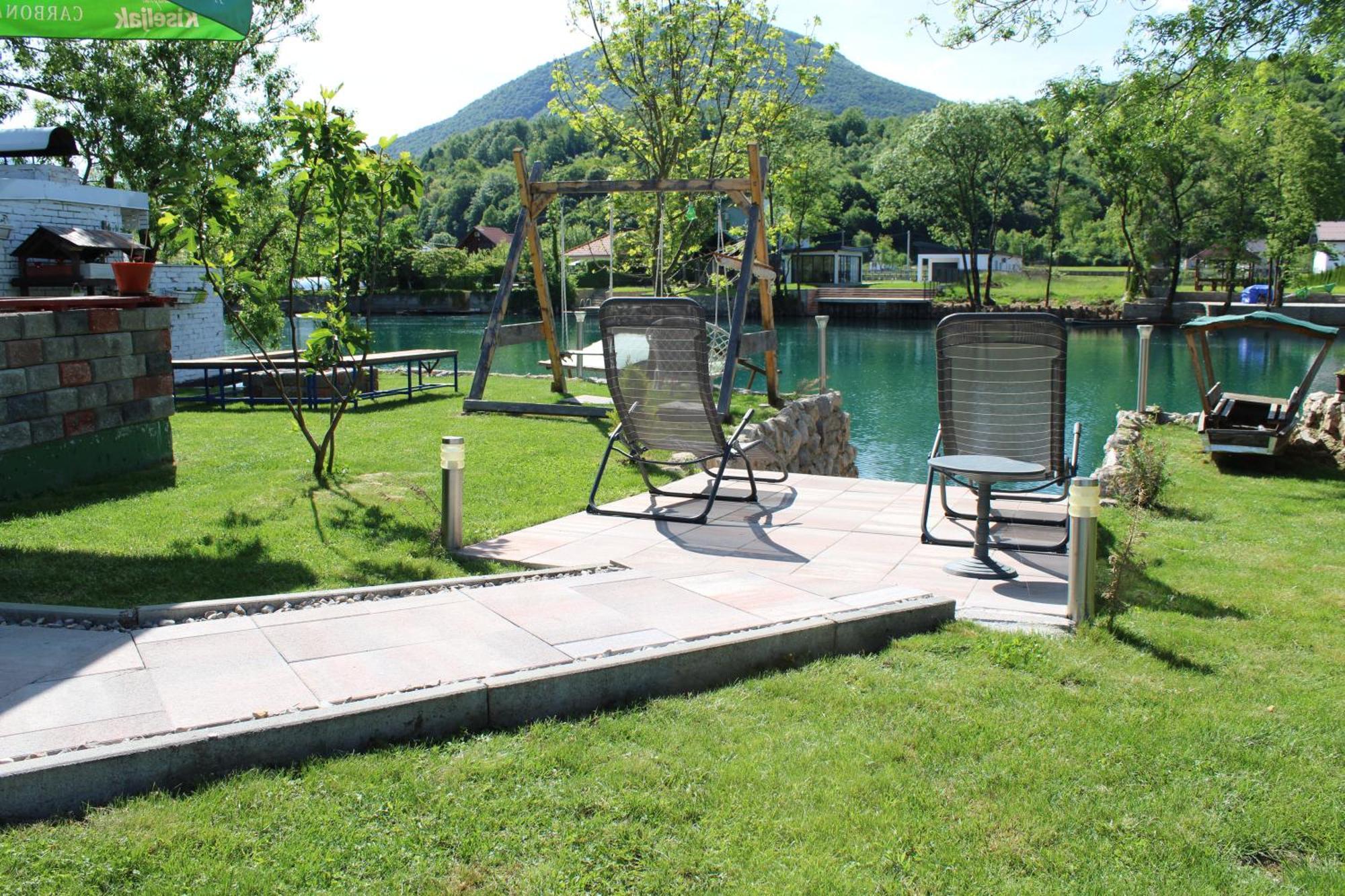 Am Una Lux House Bihać エクステリア 写真