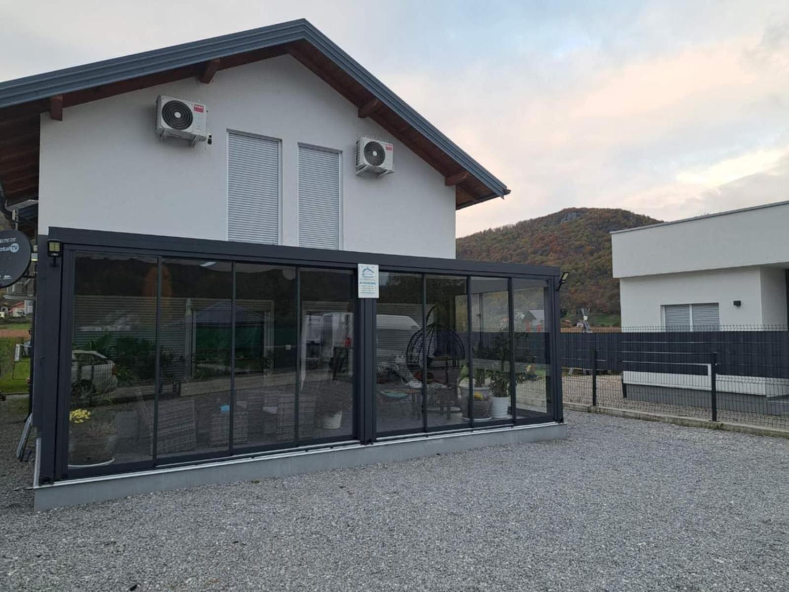 Am Una Lux House Bihać エクステリア 写真