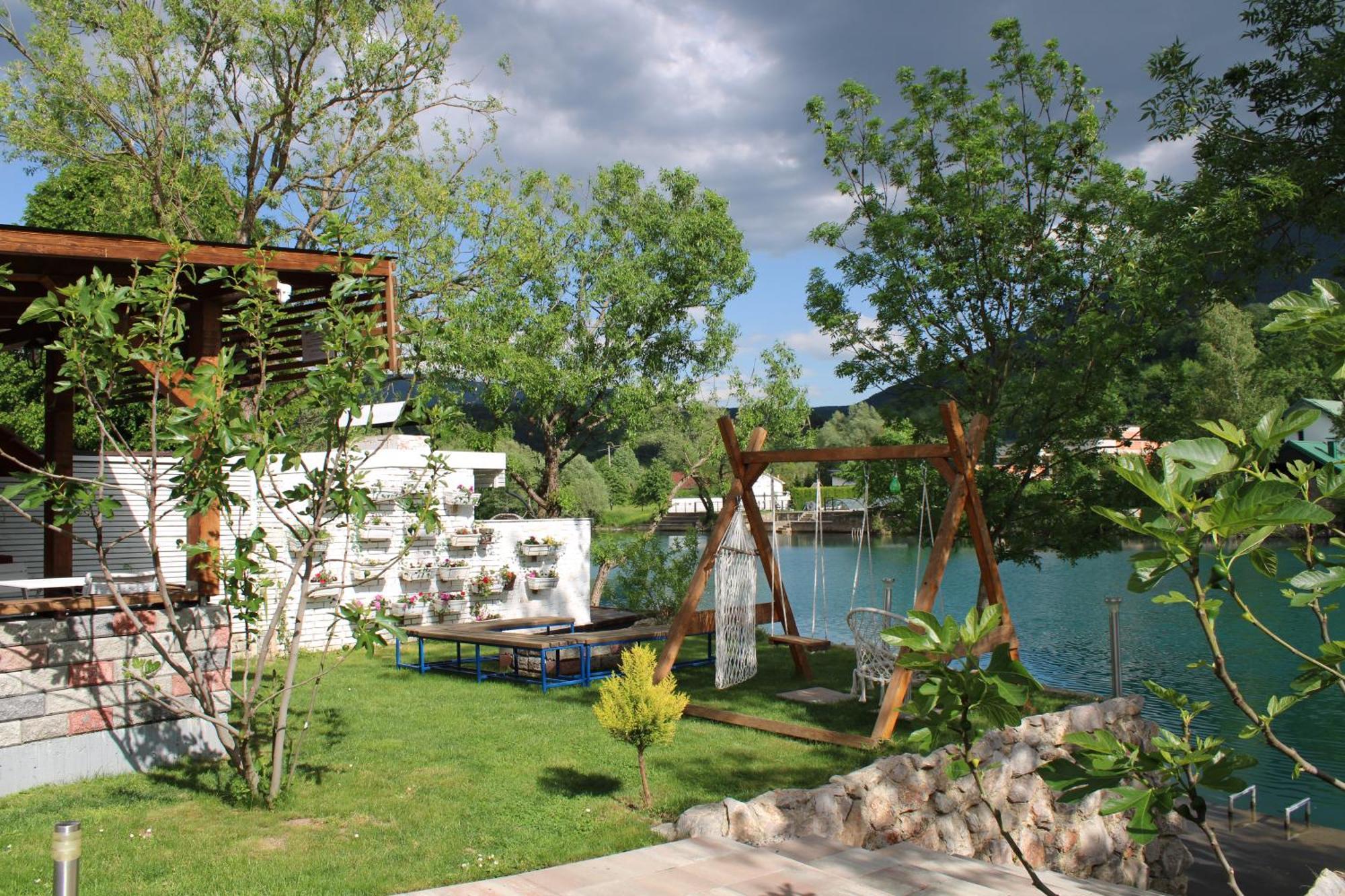 Am Una Lux House Bihać エクステリア 写真